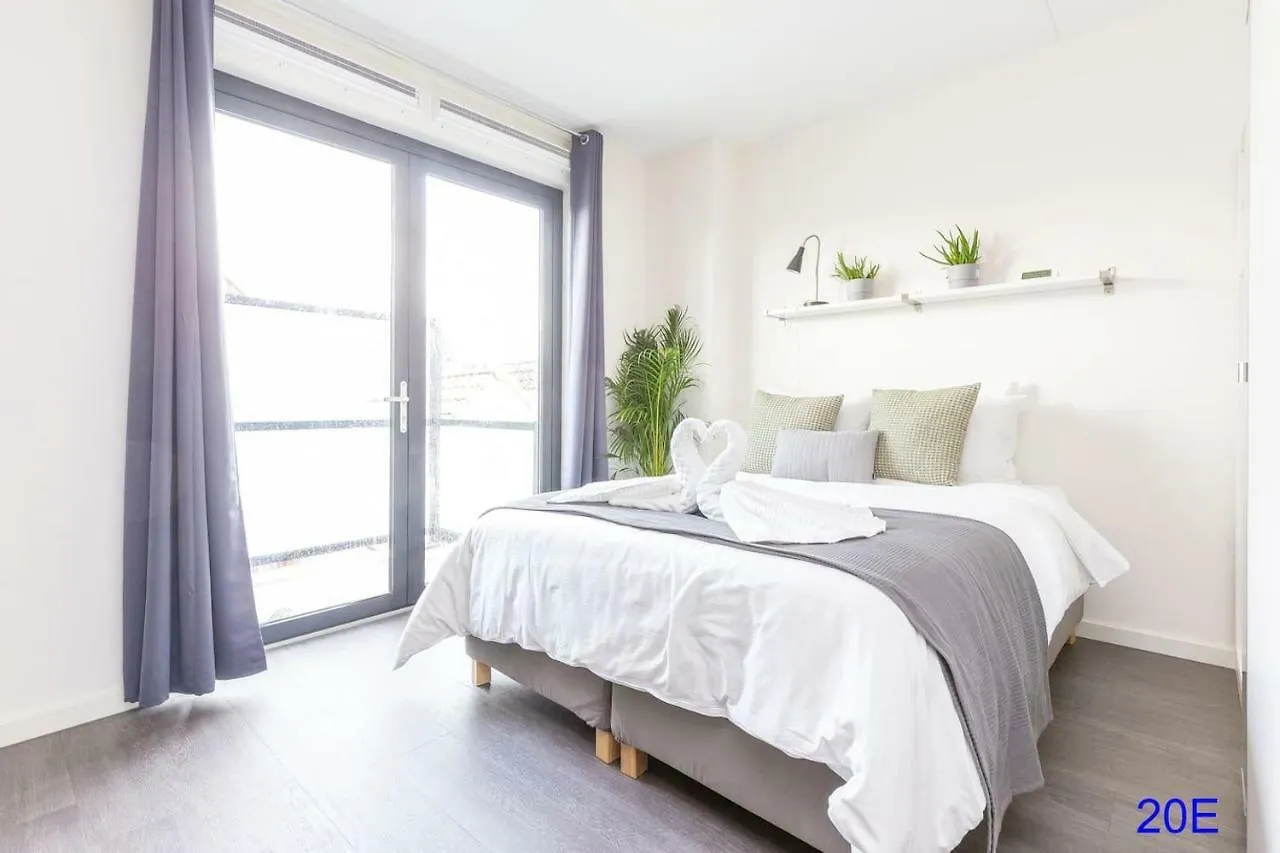 New Delft City View Central Modern Family Top Floor Apartment Utopia 20E Netherlands
